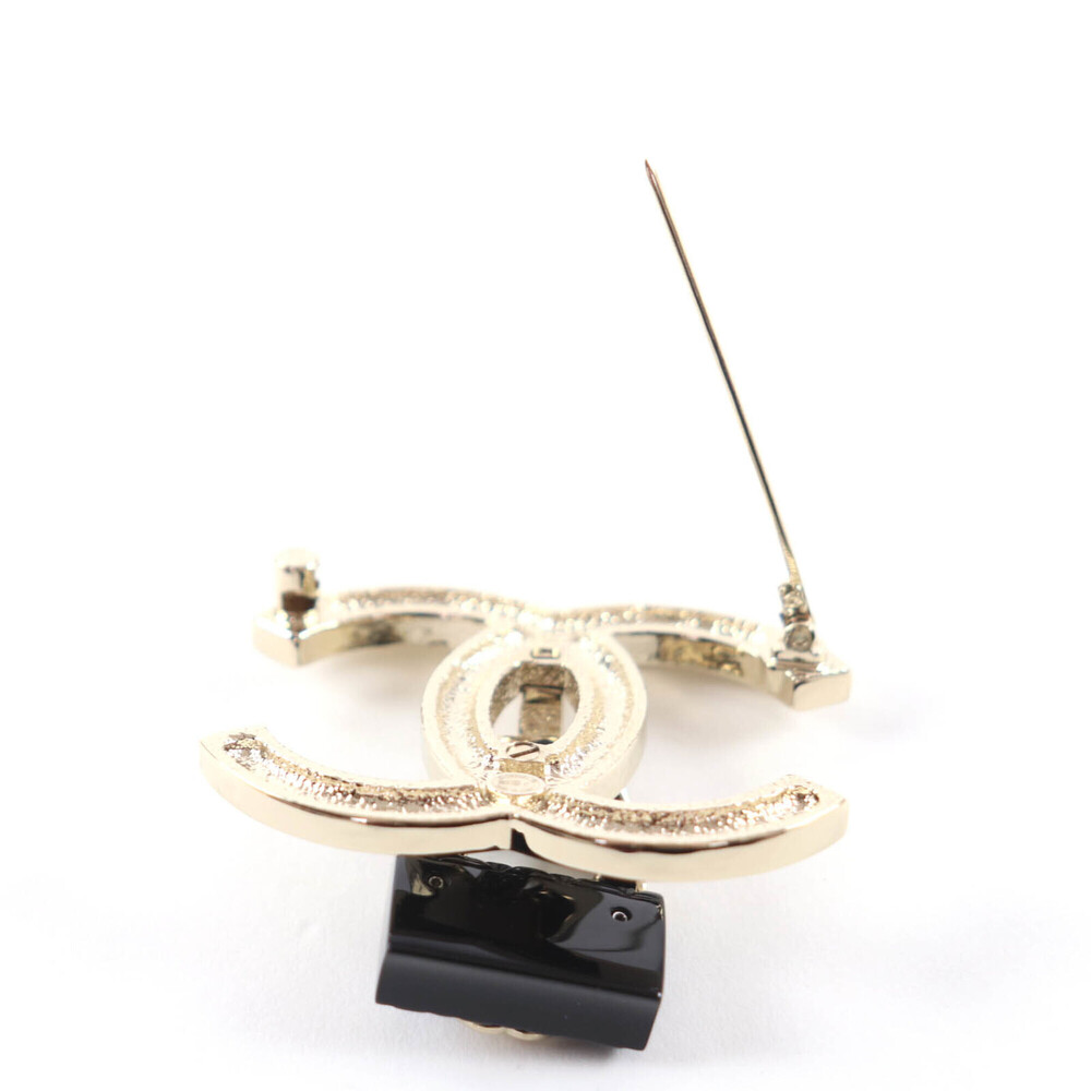 CHANEL Black Logo Brooch - Picture 5 of 8